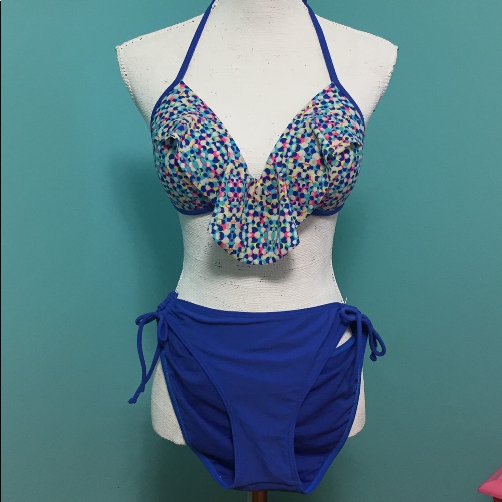 NWOT SO flounce bikini
